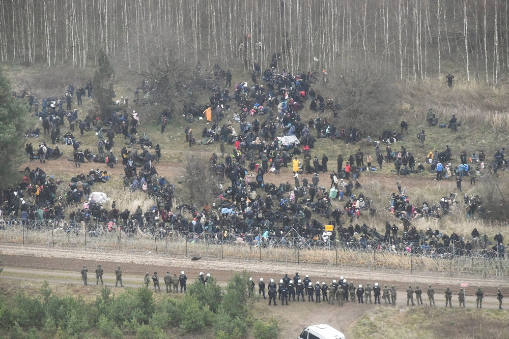 Polen Har Nu 15.000 Soldater Til At Stoppe Migranter